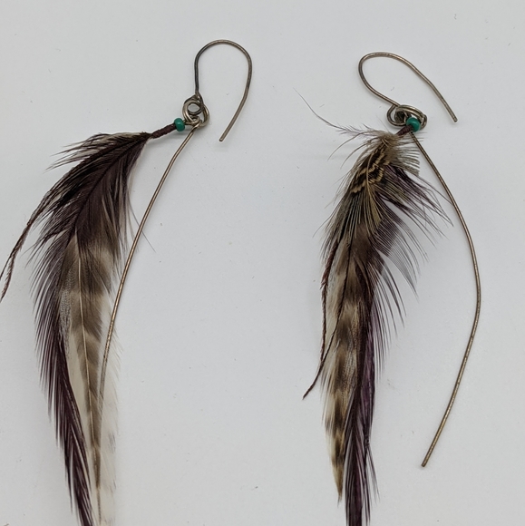 .925, Glass Bead and Feather Earrings - Picture 2 of 6